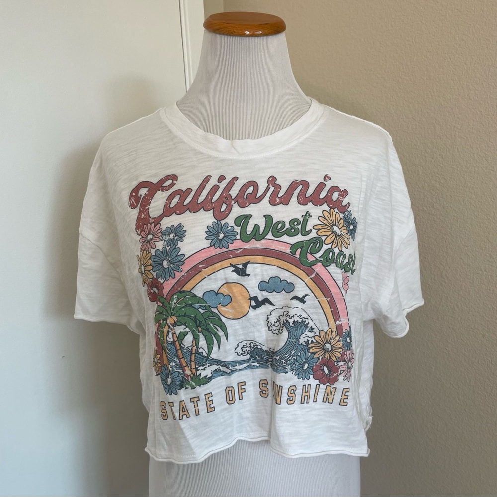 5 FOR $25 SALE 💗 NWOT California West Coast Graphic Tee - White